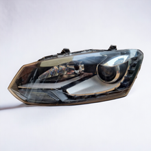 Laden Sie das Bild in den Galerie-Viewer, Frontscheinwerfer VW Polo 6r1 6R1941031D 90008227 Xenon Links Headlight