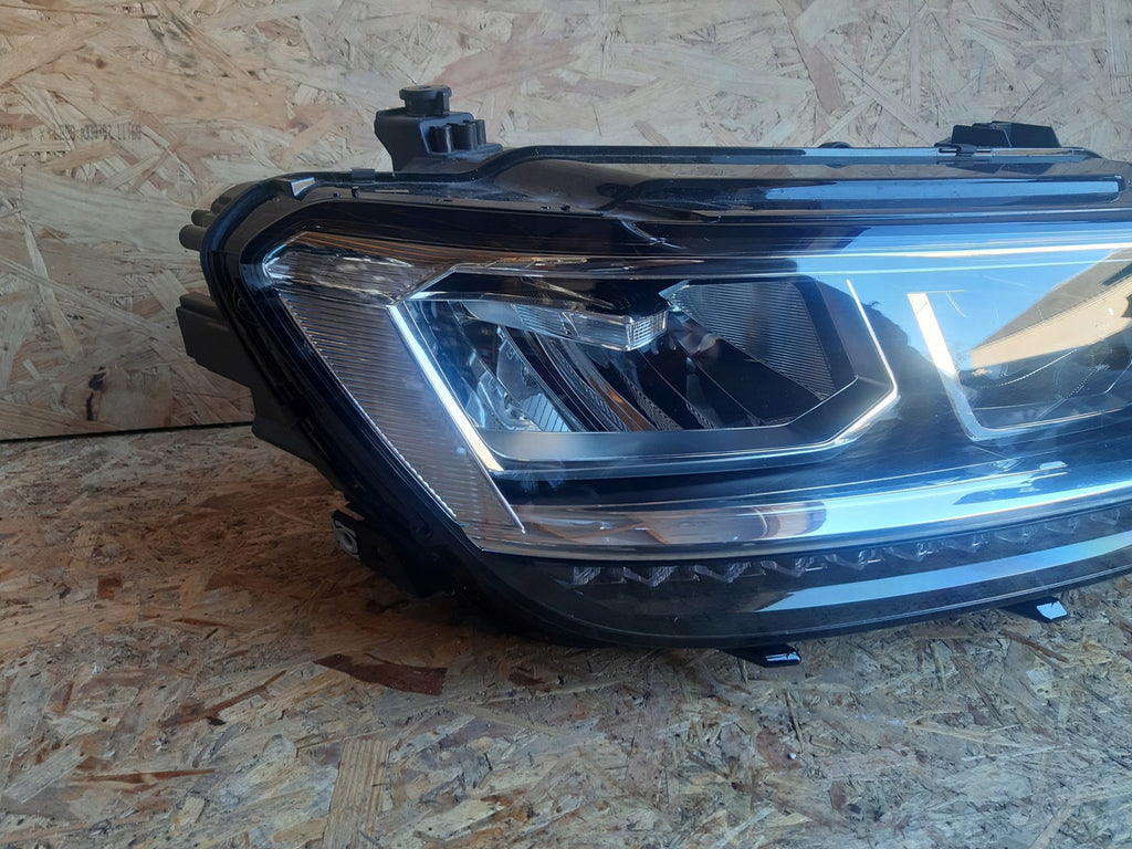 Frontscheinwerfer VW Tiguan 5NB941036 Rechts Scheinwerfer Headlight