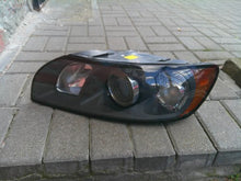 Load image into Gallery viewer, Frontscheinwerfer Volvo S40 II 30678898 Links Scheinwerfer Headlight SCH8639257508ma