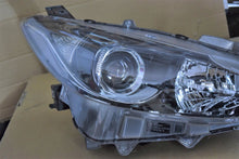 Load image into Gallery viewer, Frontscheinwerfer Mazda 3 Bm BHR151030 Rechts Scheinwerfer Headlight