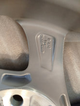 Load image into Gallery viewer, 1x Alufelge 15 Zoll 5.0" 4x100 39ET Glanz Silber 42611-0DC60 Mg Aygo Rim Wheel FEL3902371159ii