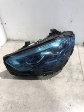 Laden Sie das Bild in den Galerie-Viewer, Frontscheinwerfer Mercedes-Benz W206 A2069063903 Links Scheinwerfer Headlight SCH6680139786ky