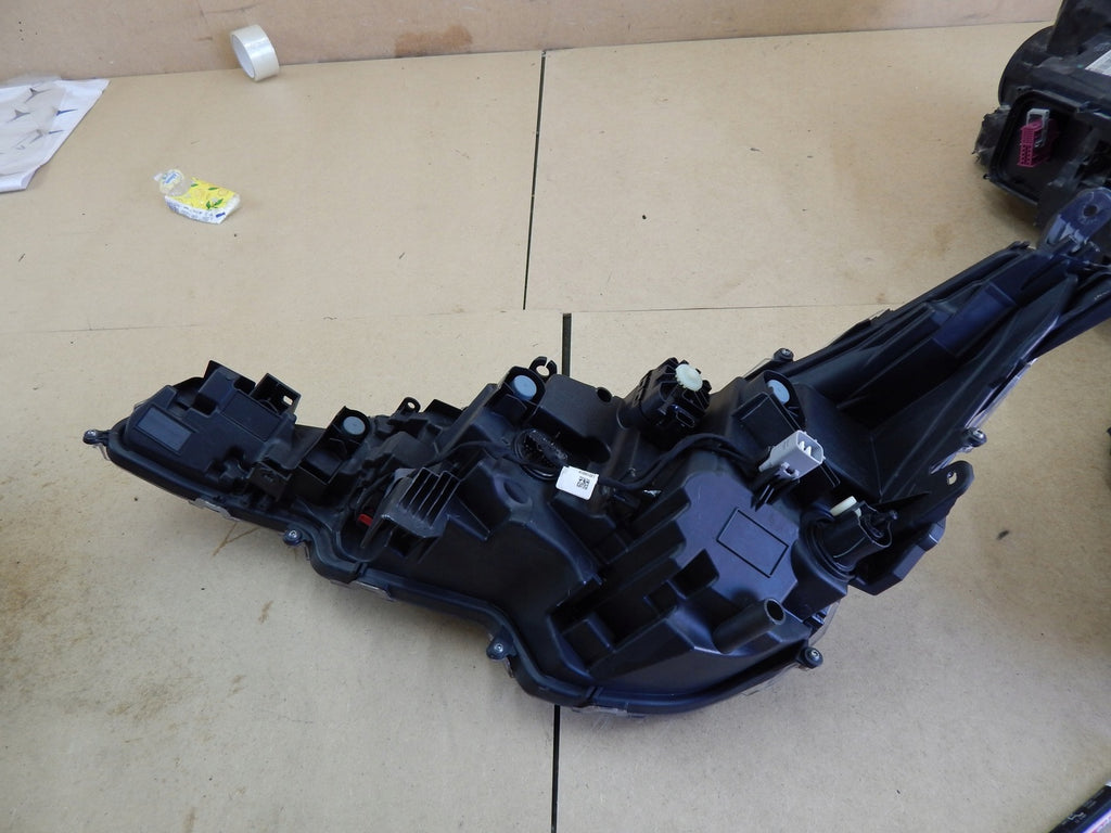 Frontscheinwerfer Toyota Corolla 81110-02S60 LED Rechts Scheinwerfer Headlight SCH2308771223mb