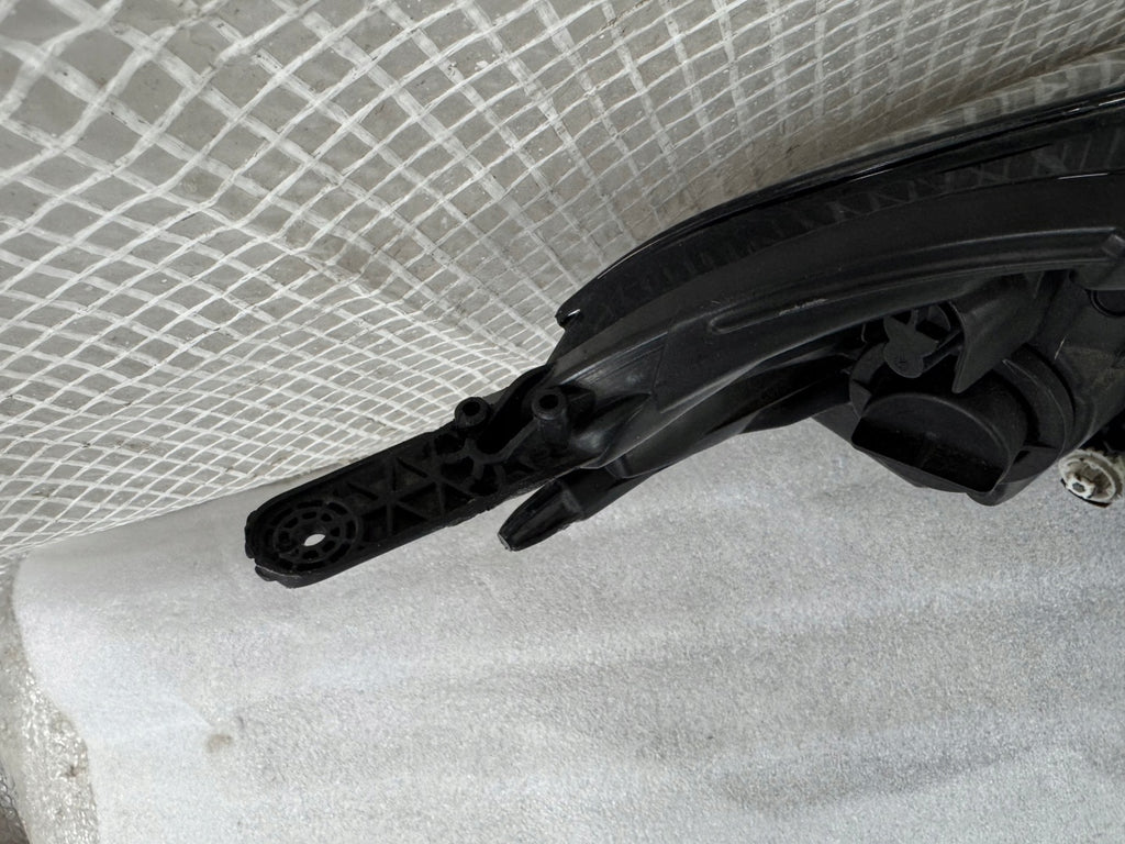 Frontscheinwerfer Opel Corsa A E 39108222 Links Scheinwerfer Headlight SCH9929158334zd