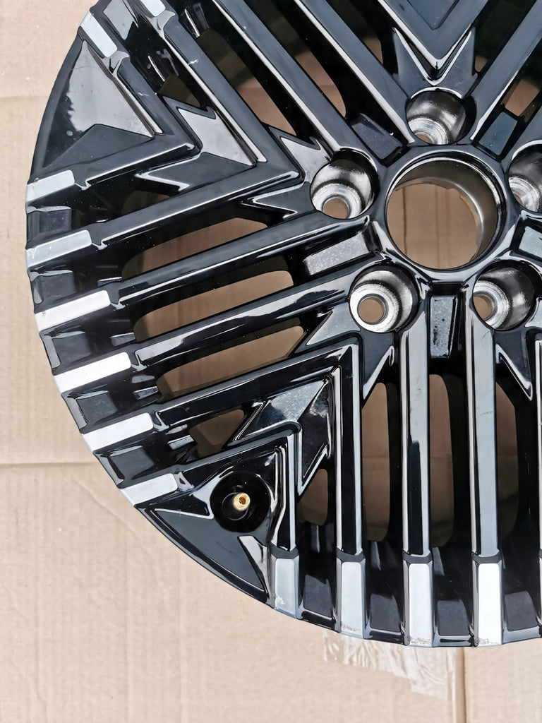 1x Alufelge 17 Zoll 6.5" 5x114.3 45ET Glanz Schwarz R337653 Nissan Leaf