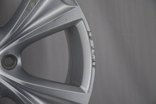 Laden Sie das Bild in den Galerie-Viewer, 1x Alufelge 17 Zoll 7.5" 5x112 46ET Glanz Silber 5FA601025C Seat Leon Rim Wheel FEL9046563189th