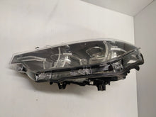 Laden Sie das Bild in den Galerie-Viewer, Frontscheinwerfer BMW F30 8739559-02 Full LED Ein Stück (Rechts oder Links) SCH7118238529zi