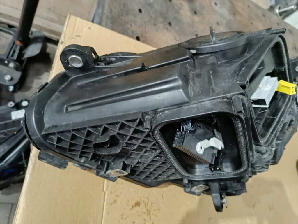 Frontscheinwerfer Mercedes-Benz W205 A2059064206 LED Rechts Headlight SCH9930218504sd