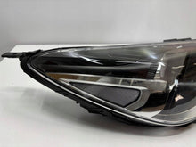 Laden Sie das Bild in den Galerie-Viewer, Frontscheinwerfer Kia Rio IV 92102H8PMI Rechts Scheinwerfer Headlight SCH4087201112fv