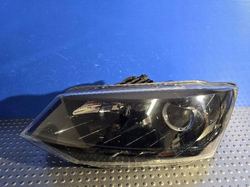 Frontscheinwerfer Skoda Fabia III 6V1941015B LED Links Scheinwerfer Headlight