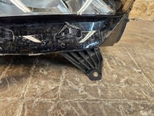 Laden Sie das Bild in den Galerie-Viewer, Frontscheinwerfer Dacia Sandero III Jogger 260607161R LED Links Headlight