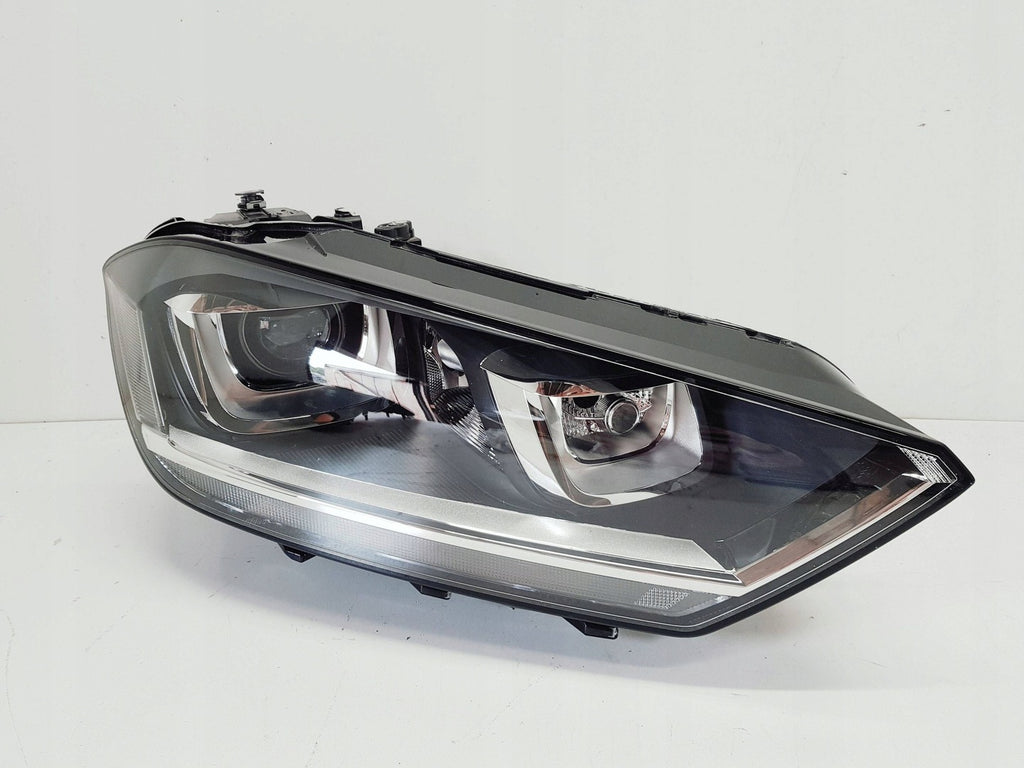 Frontscheinwerfer VW Golf Sportsvan 517941040A Xenon Rechts Headlight SCH9270302216gw