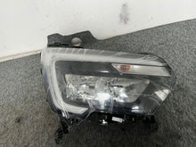 Laden Sie das Bild in den Galerie-Viewer, Frontscheinwerfer Opel Movano B Master III 260105567 Rechts Headlight SCH7206998772em