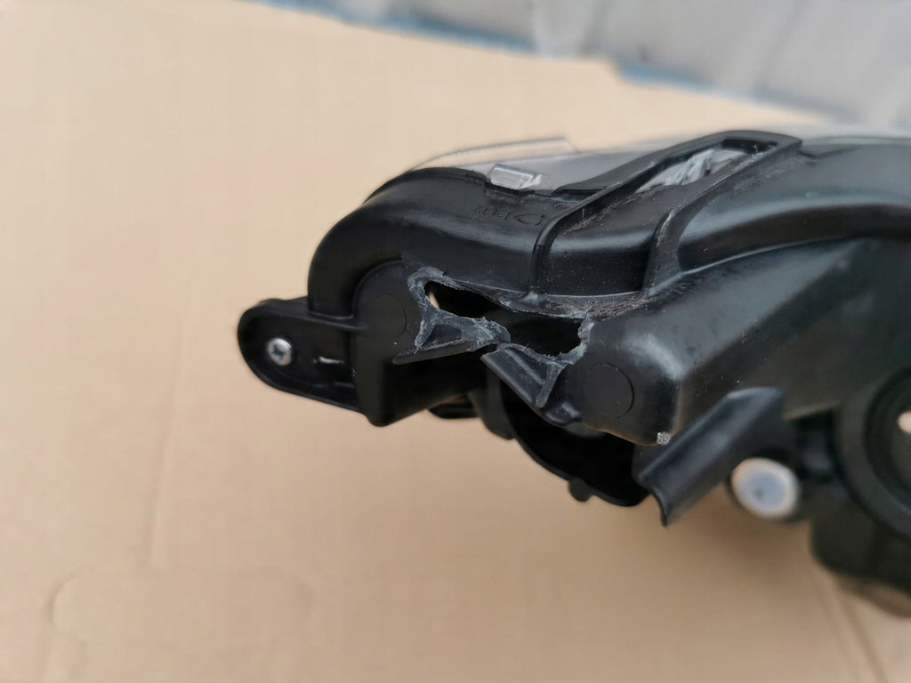 Frontscheinwerfer Toyota Yaris Links Scheinwerfer Headlight