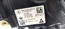 Laden Sie das Bild in den Galerie-Viewer, Frontscheinwerfer Mercedes-Benz Cla X118 1189062600 Rechts Headlight SCH9160800712gz