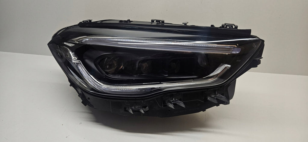 Frontscheinwerfer Mercedes-Benz Gla A2479065006 LED Rechts Headlight SCH8682699080kr
