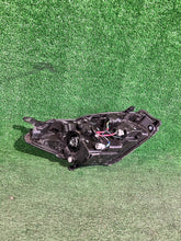 Load image into Gallery viewer, Frontscheinwerfer Toyota Yaris LED Links Scheinwerfer Headlight