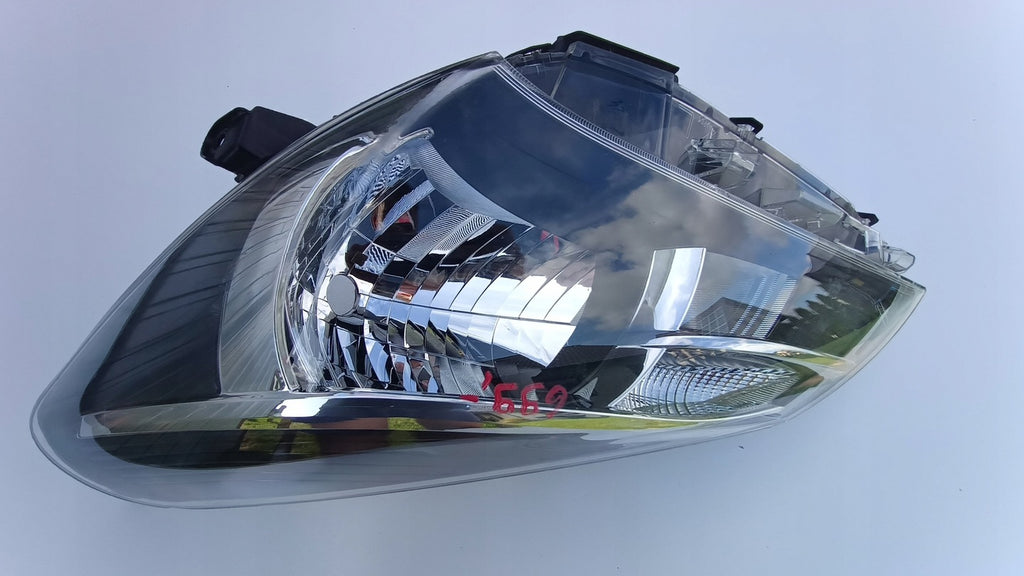 Frontscheinwerfer Toyota Yaris LED Ein Stück (Rechts oder Links) Headlight SCH5569096101cc