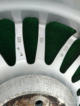 Laden Sie das Bild in den Galerie-Viewer, 1x Alufelge 18 Zoll 7.5&quot; 6x114.3 45ET KBA49A823 Nissan Pickup Rim Wheel