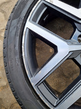 Load image into Gallery viewer, 1x Alufelge 18 Zoll 7.0&quot; 5x112 47ET Glanz Schwarz 6F9601025B Mg Arona Rim Wheel