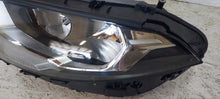 Laden Sie das Bild in den Galerie-Viewer, Frontscheinwerfer Mercedes-Benz W177 A1779062100 LED Rechts oder Links SCH7483740035lf