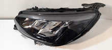 Laden Sie das Bild in den Galerie-Viewer, Frontscheinwerfer Peugeot 2008 II E219048 Ein Stück (Rechts oder Links)