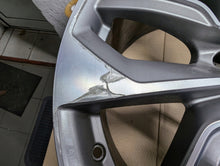 Load image into Gallery viewer, 1x Alufelge 20 Zoll 9.0" 5x112 38ET Glanz Graphit 4KE601025E Audi E-Tron Mg FEL9194241825ti