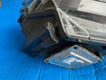 Laden Sie das Bild in den Galerie-Viewer, Frontscheinwerfer VW Amarok N1XB13E016DE Rechts Scheinwerfer Headlight SCH3343166295tg