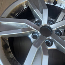 Load image into Gallery viewer, 1x Alufelge 16 Zoll 7.0" 5x112 35ET Glanz Silber 8W0601025A Audi A4 B9 Rim Wheel FEL2749327871nw