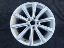 Load image into Gallery viewer, 1x Alufelge 17 Zoll 7.0" 5x112 40ET Glanz Silber 3G0601025D VW Passat B8 FEL3437889110hr