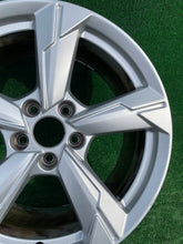 Load image into Gallery viewer, 1x Alufelge 18 Zoll 8.0&quot; 5x112 4K0601025D Audi A6 C8 Rim Wheel