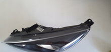 Laden Sie das Bild in den Galerie-Viewer, Frontscheinwerfer Ford Focus F1EB-13W030-A Links Scheinwerfer Headlight SCH8299429162nt
