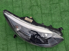 Laden Sie das Bild in den Galerie-Viewer, Frontscheinwerfer Renault Captur 260100855R Rechts Scheinwerfer Headlight SCH9715495677sr