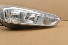 Laden Sie das Bild in den Galerie-Viewer, Frontscheinwerfer Ford Focus III F1EB-13W029-AF Rechts Scheinwerfer Headlight SCH3584450350pg
