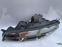 Laden Sie das Bild in den Galerie-Viewer, Frontscheinwerfer Dacia Sandero 260604218R Ein Stück (Rechts oder Links)