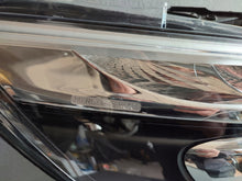 Laden Sie das Bild in den Galerie-Viewer, Frontscheinwerfer Mercedes-Benz Vito W447 4479061501 A4479061501 Rechts