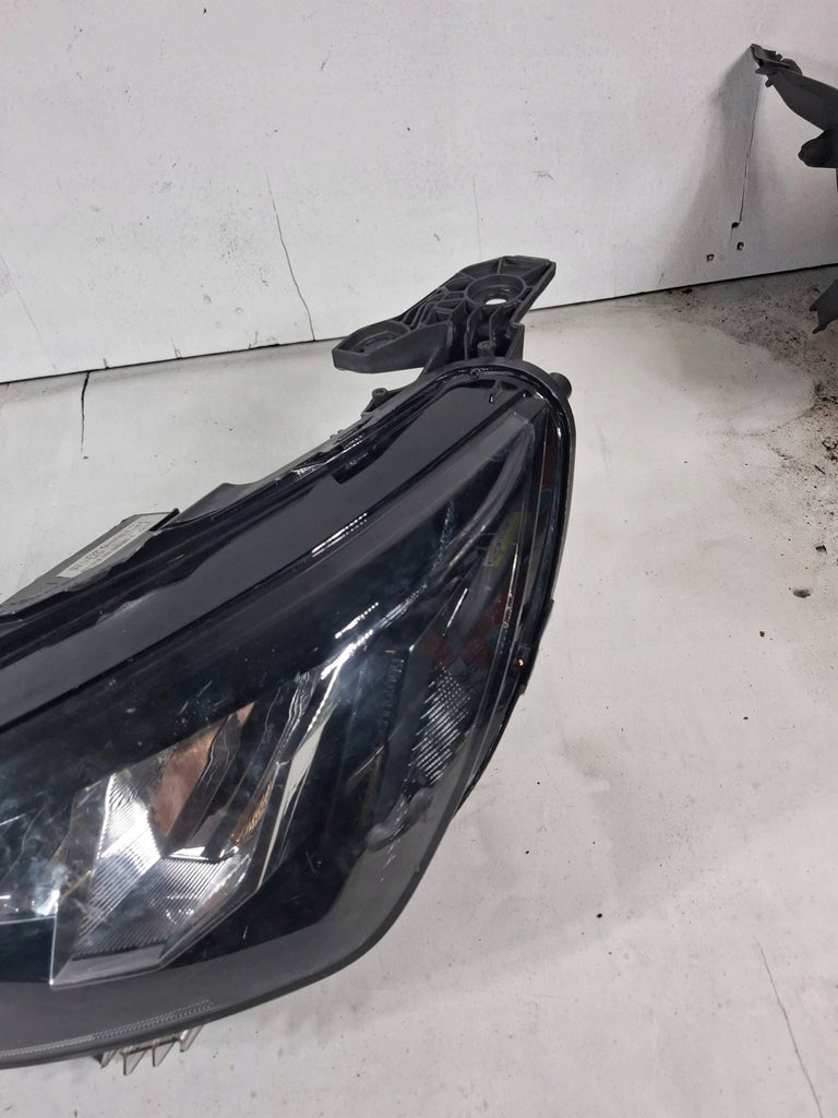 Frontscheinwerfer Peugeot 2008 208 II 90200109 LED Links Scheinwerfer Headlight SCH3529642140aa