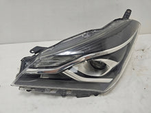 Laden Sie das Bild in den Galerie-Viewer, Frontscheinwerfer Toyota Yaris Links Scheinwerfer Headlight