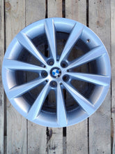 Laden Sie das Bild in den Galerie-Viewer, 1x Alufelge 18 Zoll 8.0" 5x112 Glanz 6867338 BMW G31 G30 Rim Wheel FEL7665326341ak