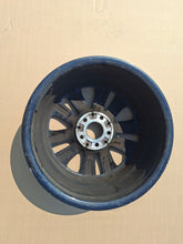 Laden Sie das Bild in den Galerie-Viewer, 1x Alufelge 18 Zoll 7.5" 5x112 A1774012900 Mercedes-Benz W177 Rim Wheel FEL1929782303em