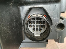 Laden Sie das Bild in den Galerie-Viewer, Frontscheinwerfer Land Rover Range IV L405 89909133 Xenon Links Headlight SCH5466502537ij