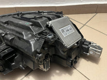 Load image into Gallery viewer, Frontscheinwerfer Skoda Octavia IV 5E4941015A LED Ein Stück (Rechts oder Links) SCH8790969716vp