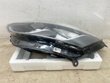Laden Sie das Bild in den Galerie-Viewer, Frontscheinwerfer Renault Clio IV 260608367 LED FALSE Scheinwerfer Headlight SCH4538200415ep