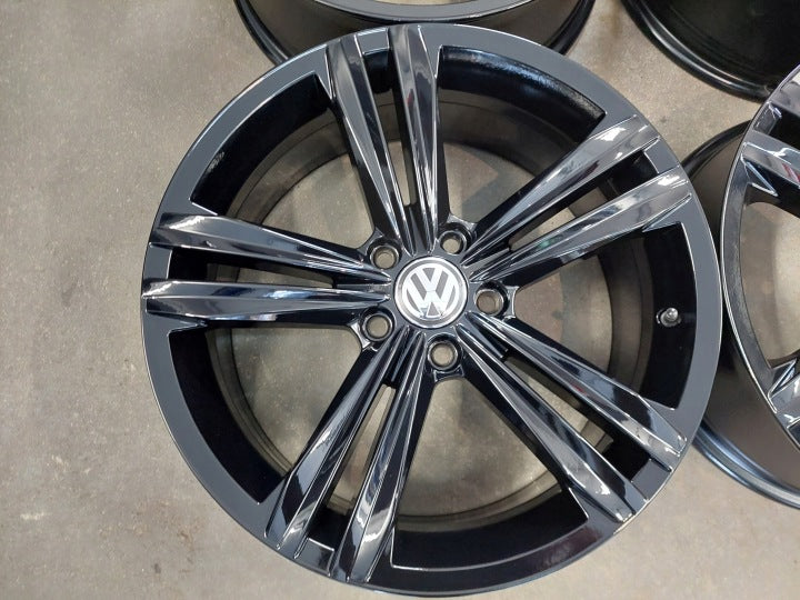 4x Alufelge 18 Zoll 7.0" 5x112 45ET Matt Schwarz 2GA601025G VW T-Roc Rim Wheel FEL2804686637at