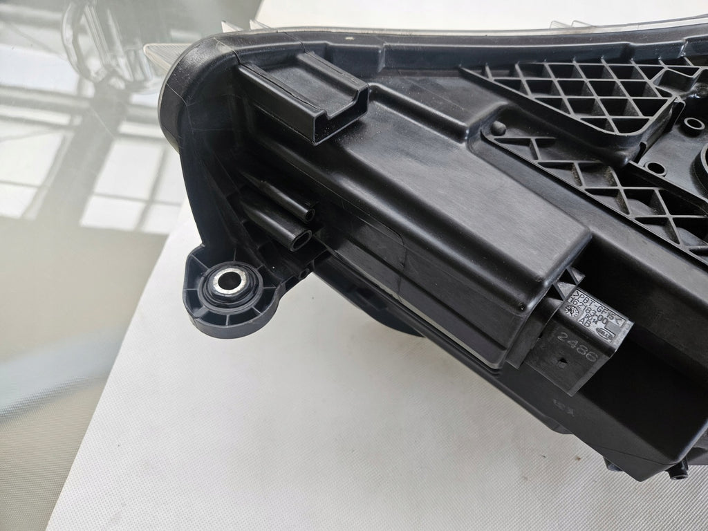 Frontscheinwerfer Skoda Superb III 3V1941015B Xenon Rechts oder Links