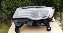Laden Sie das Bild in den Galerie-Viewer, Frontscheinwerfer Jeep Grand Cherokee 68142493AF Xenon Links Headlight SCH8757359577bh