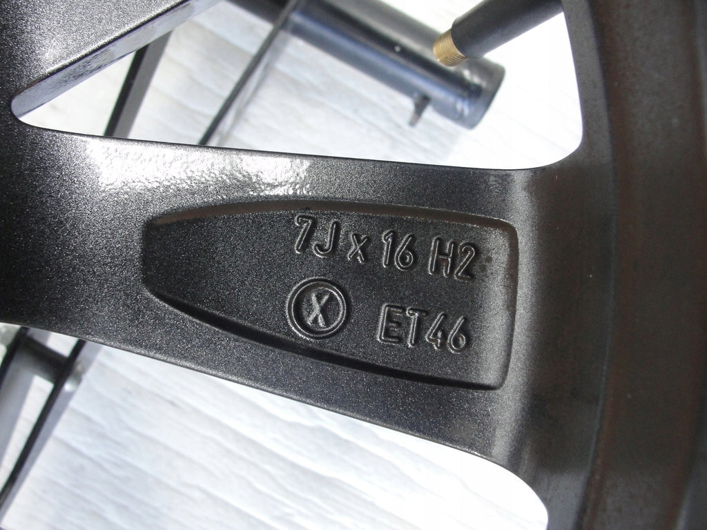 1x Alufelge 16 Zoll 7.0" 5x100 46ET Glanz Schwarz 6V0601025D Skoda Fabia Iii