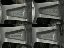 Laden Sie das Bild in den Galerie-Viewer, 1x Alufelge 16 Zoll 6.5&quot; 5x114.3 45ET Glanz Silber Toyota Rim Wheel