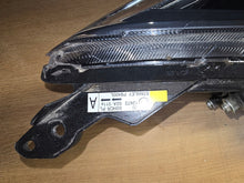 Laden Sie das Bild in den Galerie-Viewer, Frontscheinwerfer Mazda 6151040 Links Scheinwerfer Headlight