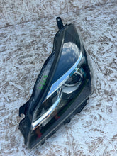 Load image into Gallery viewer, Frontscheinwerfer Toyota Yaris PA6-GF35 Links Scheinwerfer Headlight